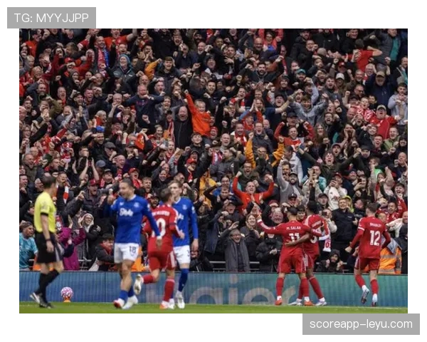 南安普顿新赛季展现惊人韧性,青春阵容点燃重返英超辉煌希望 南安普顿新赛季展现惊人韧性,青春阵容点燃重返英超辉煌希望