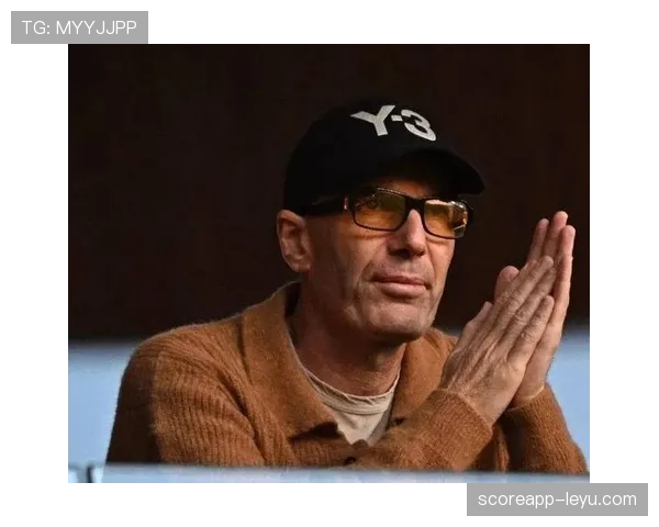 齐达内或将执掌曼联，开启英超豪门新篇章