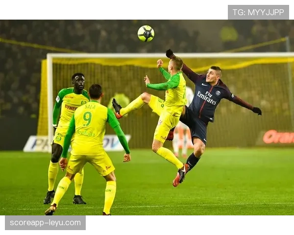 里昂防线稳固助球队豪取四连胜，状态回暖引期待