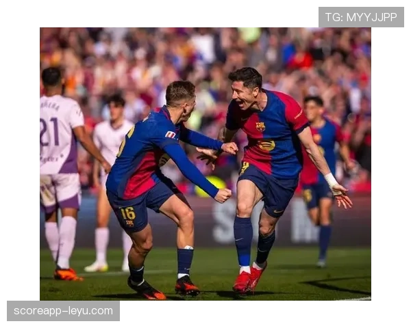 恩里克时代巴萨的辉煌成就与战术革新引领现代足球新潮流