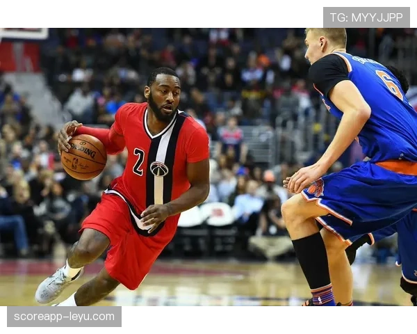 约翰·沃尔挡拆突破拉开防线，比巅峰期更擅组织